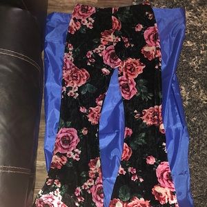 Wide leg rose pants